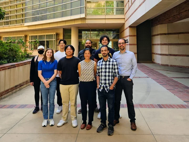 de la Torre-Ubieta Lab members